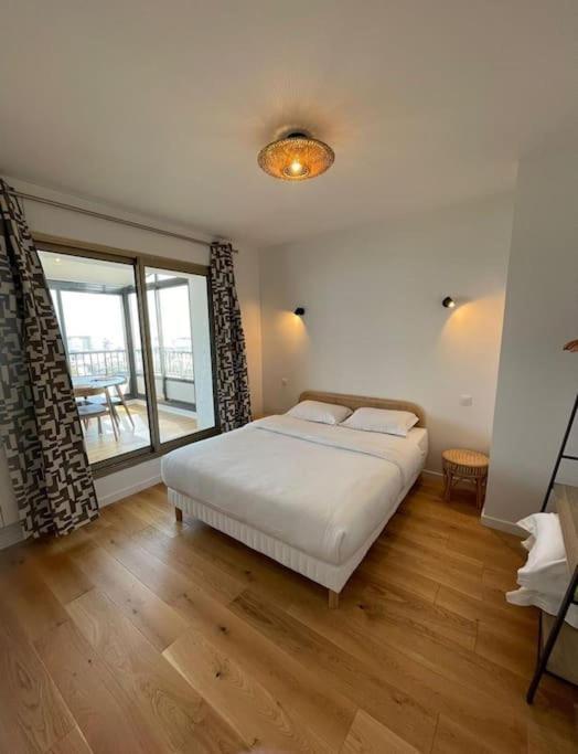 Penthouse / 2 Bedrooms In City Center Of Angers Bagian luar foto