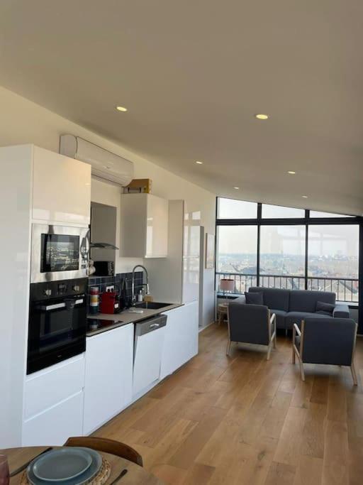 Penthouse / 2 Bedrooms In City Center Of Angers Bagian luar foto