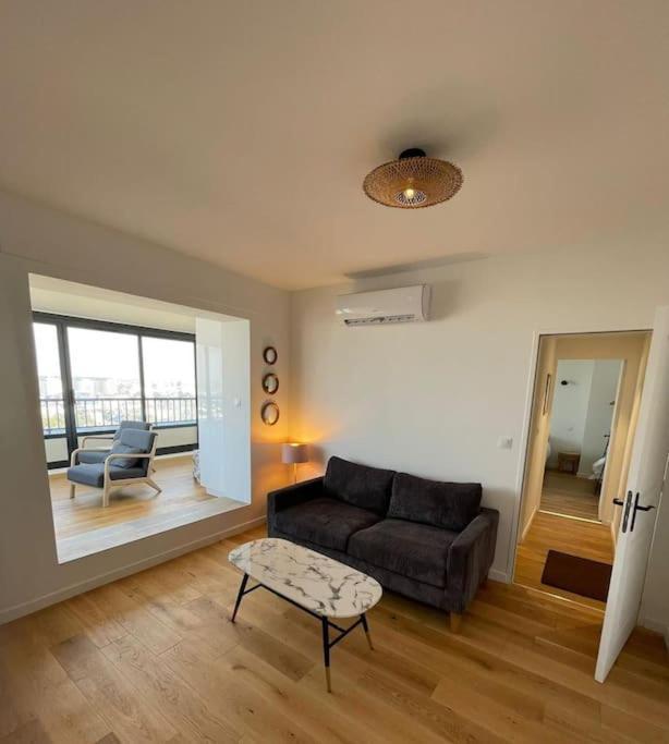 Penthouse / 2 Bedrooms In City Center Of Angers Bagian luar foto
