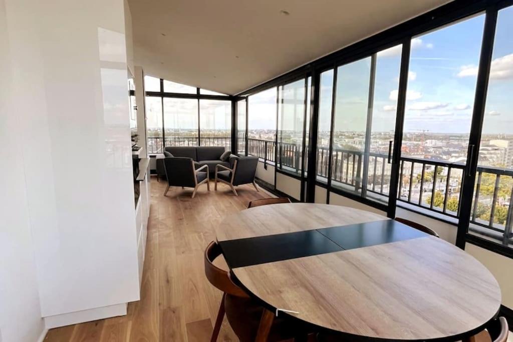 Penthouse / 2 Bedrooms In City Center Of Angers Bagian luar foto